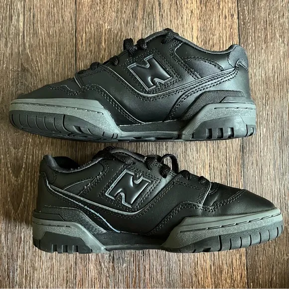 New balance 550 black gray sneakers shoes youth or men’s 5 6.5 women’s