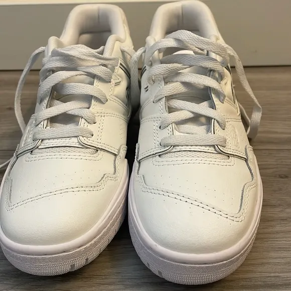 New Balance 550 White unisex BB550WWW Sneakers, sz 6.5 men’s medium, women’s 8.