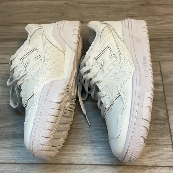 New Balance 550 White unisex BB550WWW Sneakers, sz 6.5 men’s medium, women’s 8.