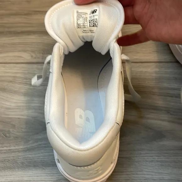 New Balance 550 White unisex BB550WWW Sneakers, sz 6.5 men’s medium, women’s 8.
