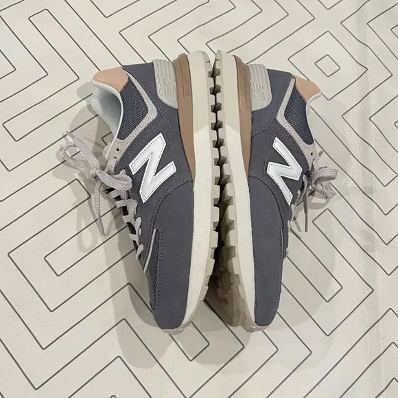 New Balance 574 unisex sneakers