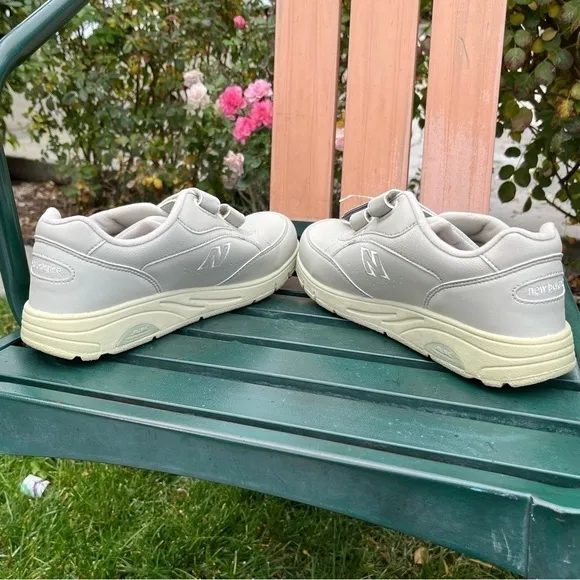 New Balance 811 USA Walking Shoes