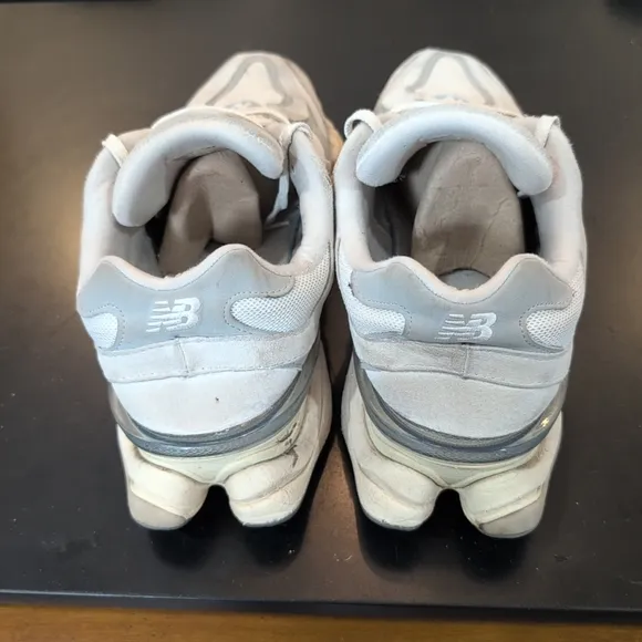 New Balance 9060 Color Sea salt Concrete Silver Men Size 13 Rare