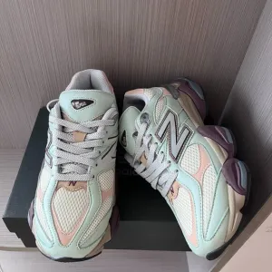 New Balance 9060 Green Running Shoes