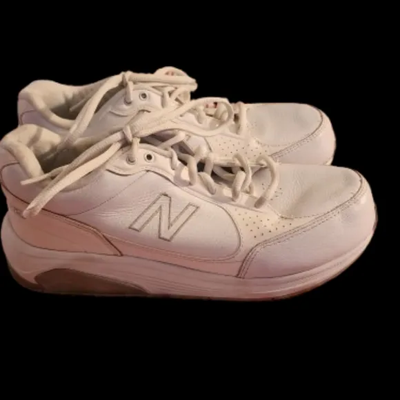New Balance 928 White Unisex Athletic Sneakers - Sz. 9.5