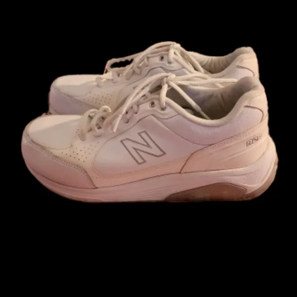 New Balance 928 White Unisex Athletic Sneakers - Sz. 9.5