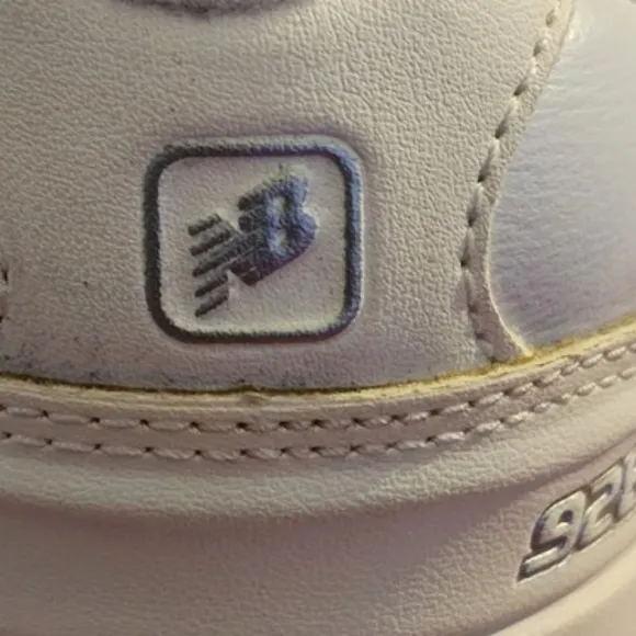 New Balance 928 White Unisex Athletic Sneakers - Sz. 9.5