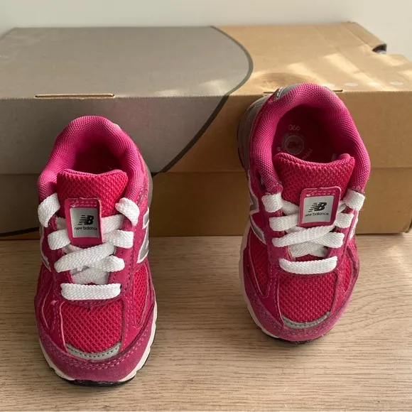 New Balance 990 Pink/White Toddler Sneakers- SZ 5 C