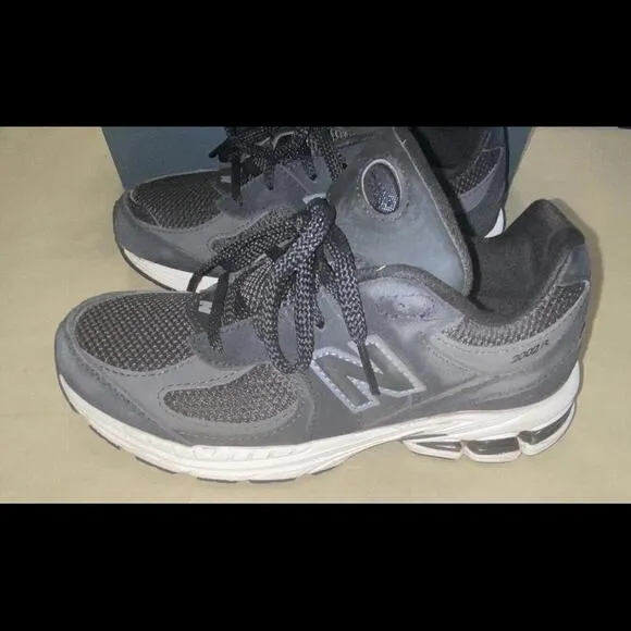 New Balance Casual Shoes Black PC2002BK Size 2