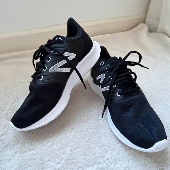 New Balance Dynasoft 068 V1 Running Shoe Women Size 8.5