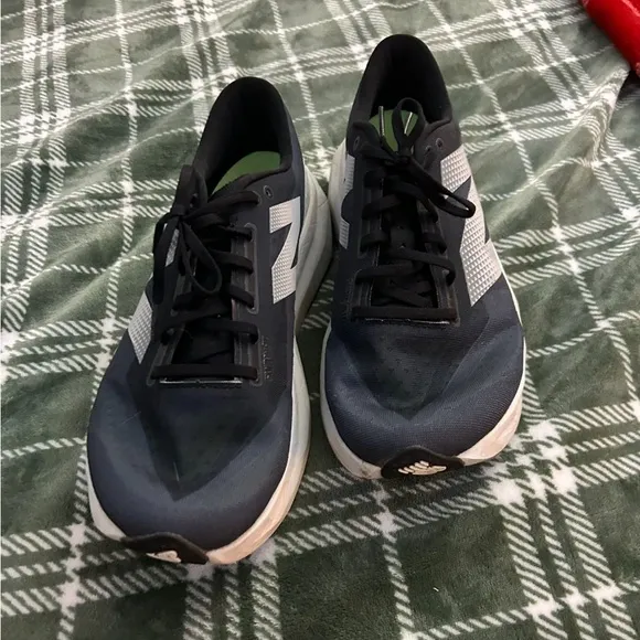 New Balance Men's Fuelcell Rebel v4 Graphite Running Shoes
