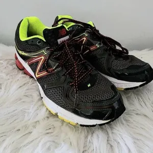 New Balance men's size 10 580V4 running shoes sneaker athletic