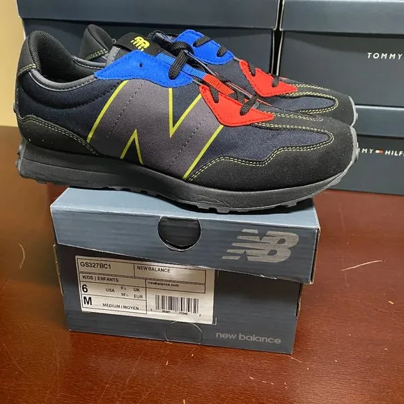 New Balance Unisex Kids Black 327 GS327BC1 Lace Up Sneaker Shoes Size US6 US6.5