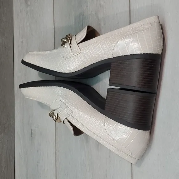 NEW Bandolino Womens Misha3 Croc Heels Shoes sz 10M