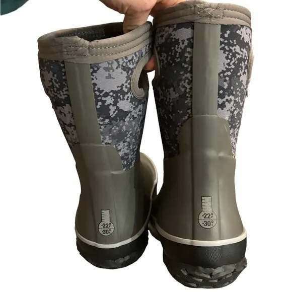NEW Bogs | Grasp Camo Gray -22'F Rating Sz 4 Youth