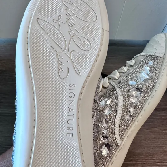 NEW Donald J   Lisa Pliner Midori Crystal Sneakers, 8,5M