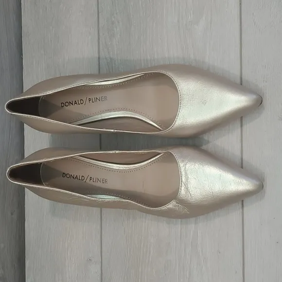 NEW Donald J Pliner Women Dress Heels Pointed Toe shoes sz 6.5M