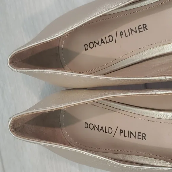 NEW Donald J Pliner Women Dress Heels Pointed Toe shoes sz 6.5M