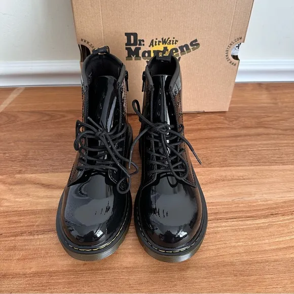 NEW Dr. Martens Kids Boots Black Patent Size 3