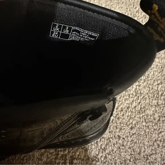 NEW Dr. Martens Kids Boots Black Patent Size 3