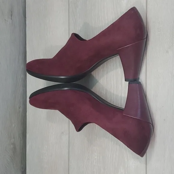 NEW Ecco Womens Suede Danish Design Heels shoes sz 37 US 6-6.5