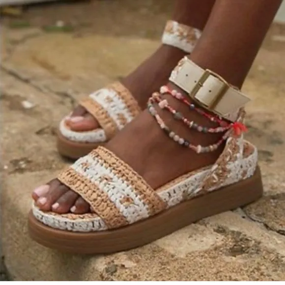 New Free People Raffia Woven Sandals in Tan and White Size 6