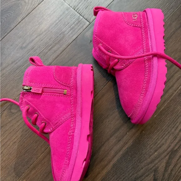 New Girls UGG boots girls size 11