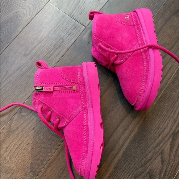 New Girls UGG boots girls size 11