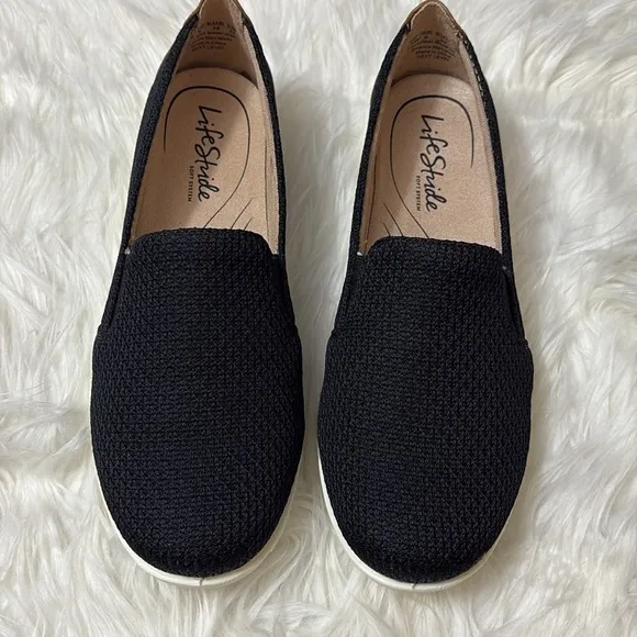 New In Box Life Stride Soft System Active Arch Next Level Black Knit Slip On 7.5
