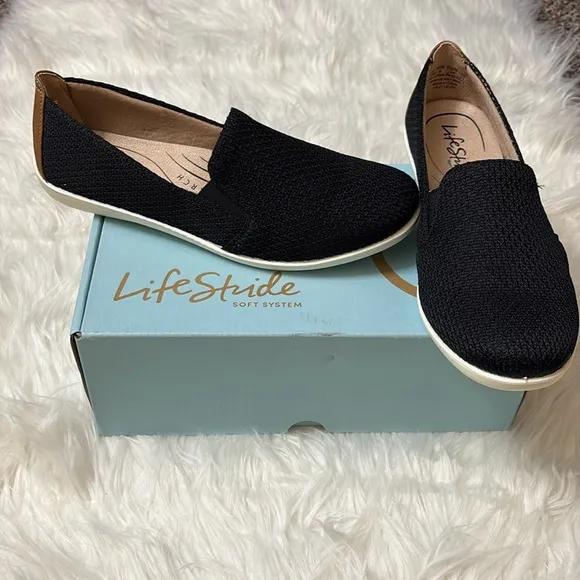 New In Box Life Stride Soft System Active Arch Next Level Black Knit Slip On 7.5