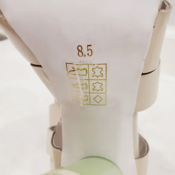 NEW Jeffrey Campbell Ivory Green Heel Sandals