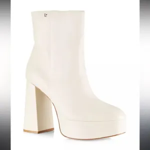 New Larroudé Dolly Leather Platform Boots Bootie Shoes Sz 10 White