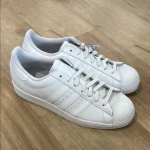 NEW Men’s Adidas Superstar Sneakers