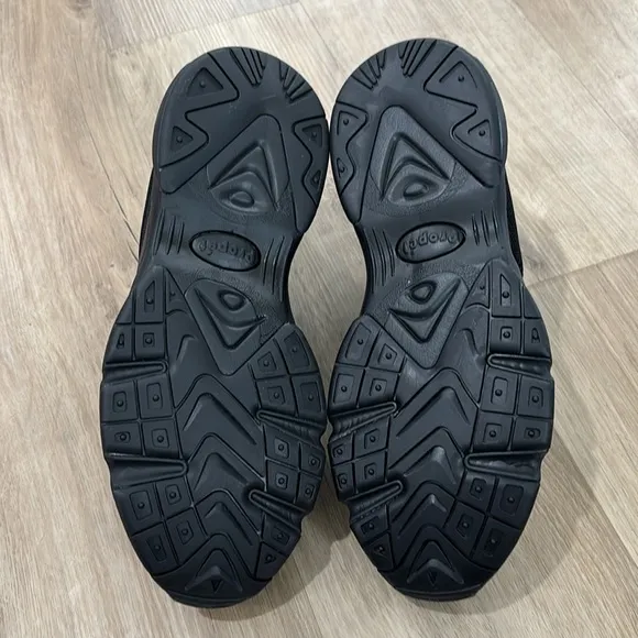 NEW Men’s Propét Stability Fly Narrow Fit Sneakers