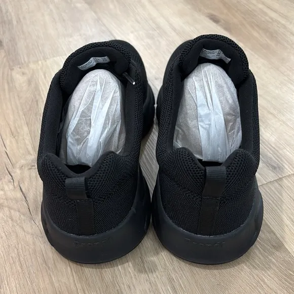 NEW Men’s Propét Stability Fly Narrow Fit Sneakers