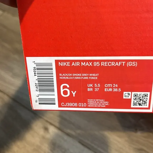 New!! Nike Boys's Air Max 95 sneakers