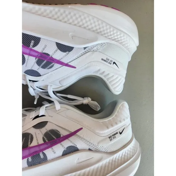 New Nike Men's Quest 5 Running Athletic Shoes Size 13 White Fuchsia DD0204-102