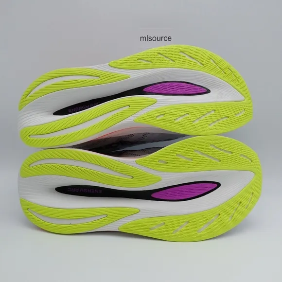 NEW Size 12.5 Men's New Balance FuelCell SuperComp Trainer V2 Running Shoes