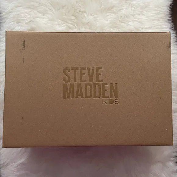 New! Steve Madden Big Kids Sneakers