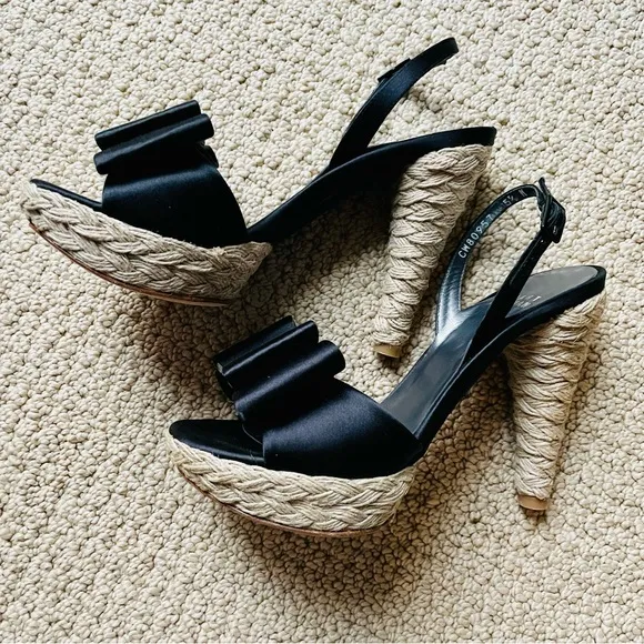 *NEW* Stuart Weitzman heeled sandals