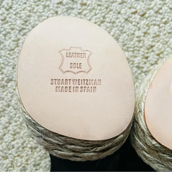 *NEW* Stuart Weitzman heeled sandals