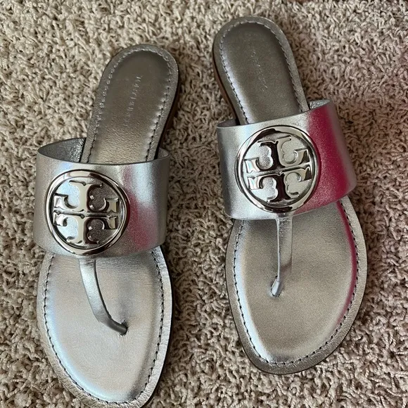 New!!  Tory Burch Benton Sandals Silver with Silver Logo.  Size 8.5 Dust Bag
