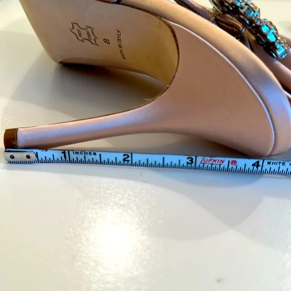 New TORY BURCH Pink Satin Slingback. Size 8.  Dust bag included.