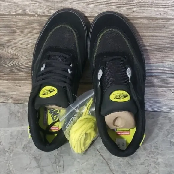 New Vans Wayvee Black Skateboarding Sneakers
