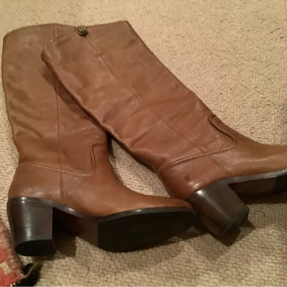 New without box Frye boots size 5.5