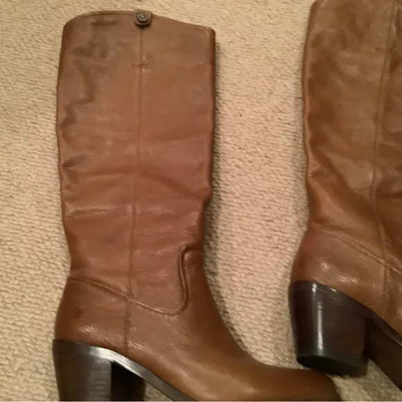 New without box Frye boots size 5.5