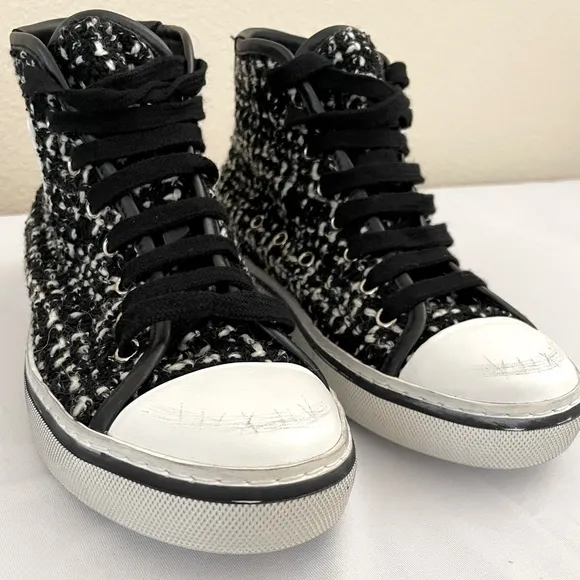 NEW YSL Unisex Tweed Printed Sneakers in Black/White. Size EU 37