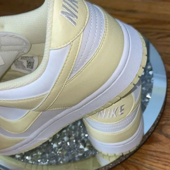 New Nike low dunk pastel yellow alabaster next nature sneakers size 11.5 W/10 M