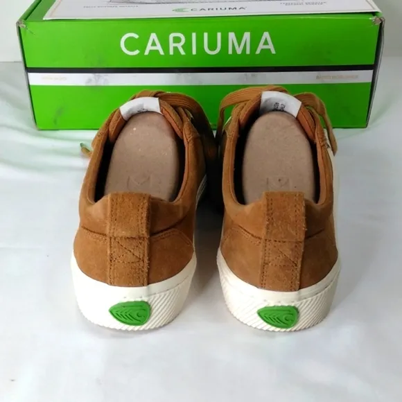 NIB Cariuma OCA Low Camel Suede Sneaker Unisex Men 7 Women 8.5