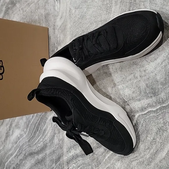 NIB (new in box) Women's size 7.5 UGG sneakers